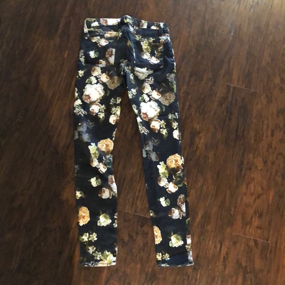 Brand new sevens jeans - Picture 3 of 3